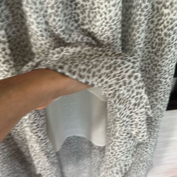 1 State gray and white printed high low long sleeve dress size L - Picture 4 of 7